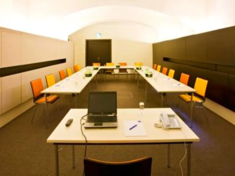 Max Brown Hotel 7Th District, Part Of Sircle Collection Vienna 4*,