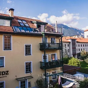 Appartamento Riedz Innsbruck- Zentrales Apartmenthaus Mit Gruener Oase Innsbruck