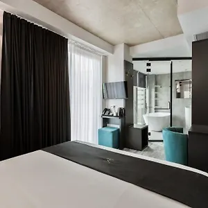 Mit 4*, Tbilisi Georgië