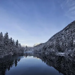 https://yoho-international-youth-hostel.salzburghotels.net